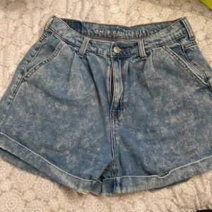 American Eagle “mom short” distressed denim short